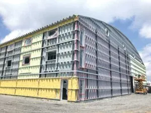 Closed-cell spray polyurethane foam